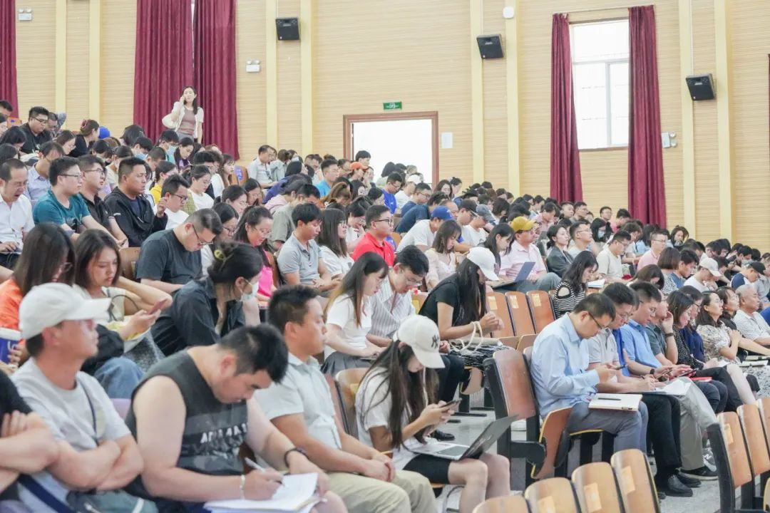 树师德 铸师魂 正师风 beat365正版唯一官网必一开展师德师风集中学习教育专题培训会 第 5 张 树师德 铸师魂 正师风 beat365正版唯一官网必一开展师德师风集中学习教育专题培训会 第 5 张
