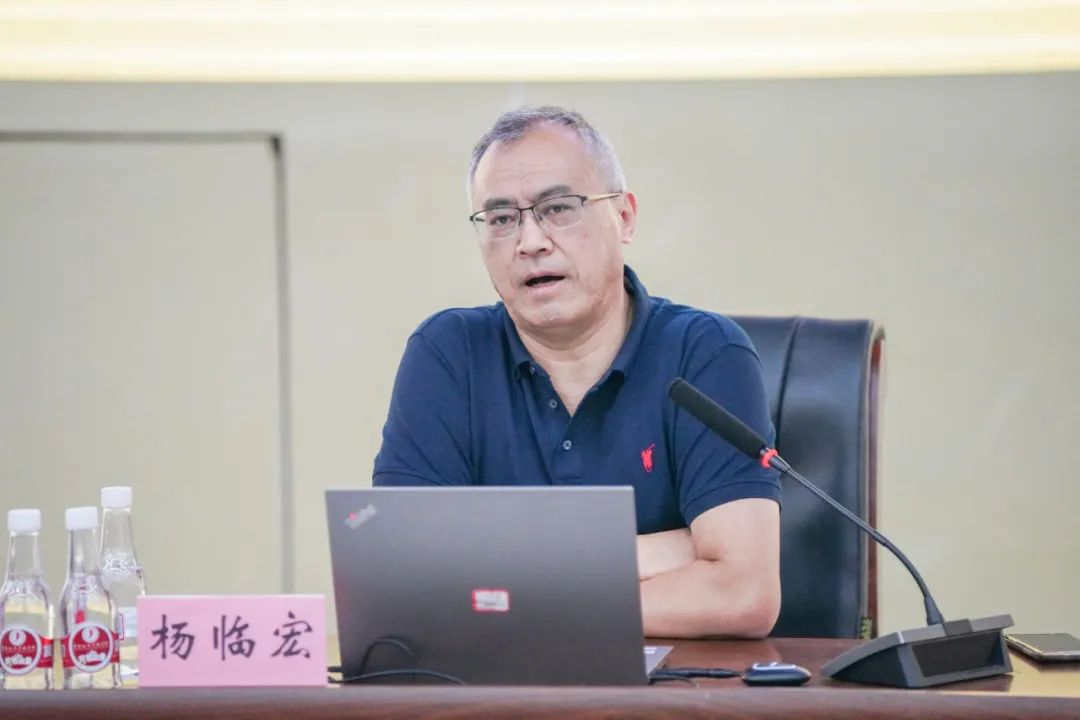 树师德 铸师魂 正师风 beat365正版唯一官网必一开展师德师风集中学习教育专题培训会 第 3 张 树师德 铸师魂 正师风 beat365正版唯一官网必一开展师德师风集中学习教育专题培训会 第 3 张