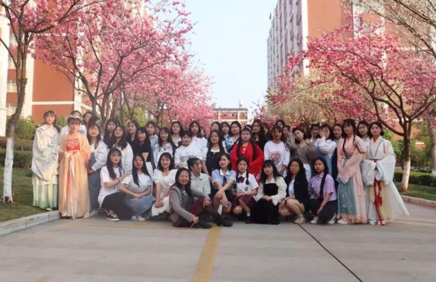 2000+同学的“何妈妈”,她是云南省最美高校辅导员! 第 10 张 2000+同学的“何妈妈”,她是云南省最美高校辅导员! 第 10 张