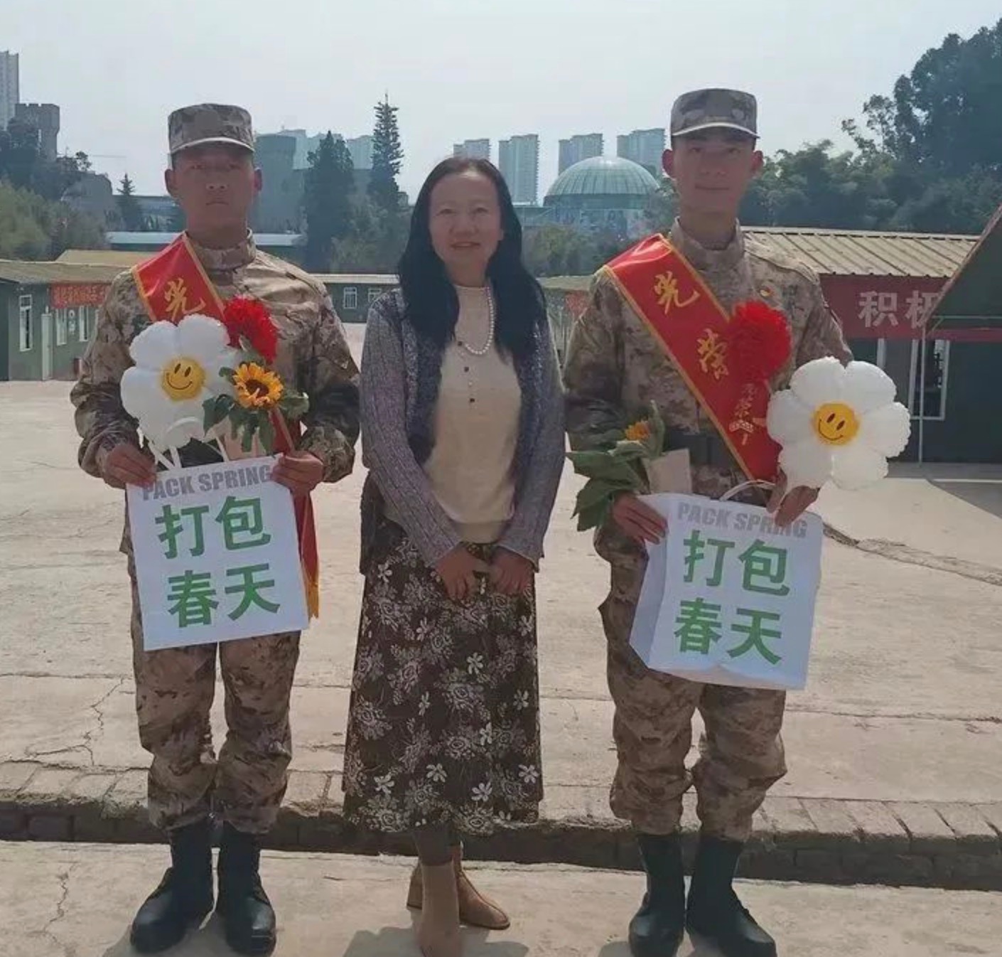 2000+同学的“何妈妈”,她是云南省最美高校辅导员! 第 9 张 2000+同学的“何妈妈”,她是云南省最美高校辅导员! 第 9 张