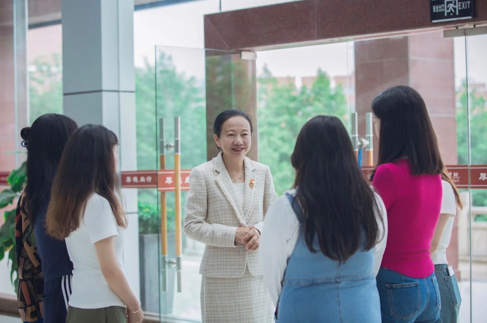 2000+同学的“何妈妈”,她是云南省最美高校辅导员! 第 4 张 2000+同学的“何妈妈”,她是云南省最美高校辅导员! 第 4 张