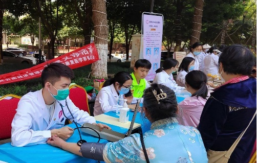 喜报!beat365正版唯一官网必一医学院1个基层党组织入选云南省高校第五批“一流党建”示范党组织 第 17 张 喜报!beat365正版唯一官网必一医学院1个基层党组织入选云南省高校第五批“一流党建”示范党组织 第 17 张