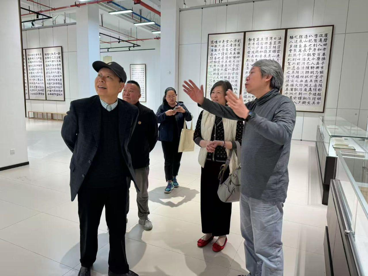 图片2.jpg 台湾师范大学夏学理教授做客beat365官网 畅谈“艺术是媒,创意是桥” 第 2 张