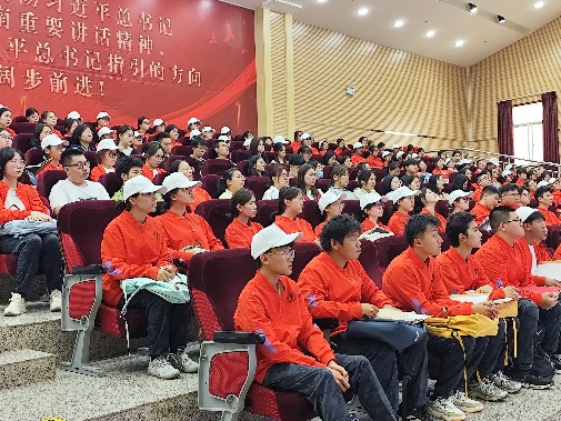 筑梦医药新时代,培育卓越接班人 ——beat365正版唯一官网必一医学院2025级药学、中药学专业新生入学教育专业宣讲会成功举行 第 1 张 筑梦医药新时代,培育卓越接班人 ——beat365正版唯一官网必一医学院2025级药学、中药学专业新生入学教育专业宣讲会成功举行 第 1 张