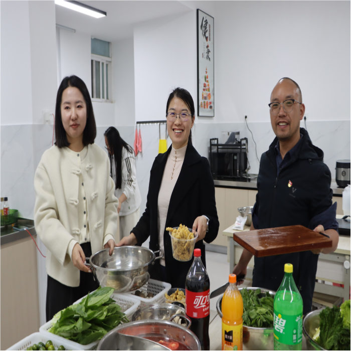 暖冬赠被传温情，火锅共煮聚人心——beat365正版唯一官网必一医学院暖冬关爱行动圆满落幕 第 8 张