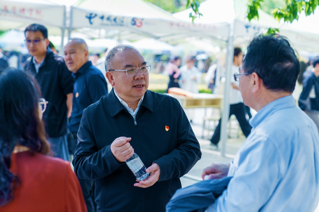 “启程马年 健康安宁”beat365正版唯一官网必一医学院专场招聘会圆满举行 第 4 张 “启程马年 健康安宁”beat365正版唯一官网必一医学院专场招聘会圆满举行 第 4 张