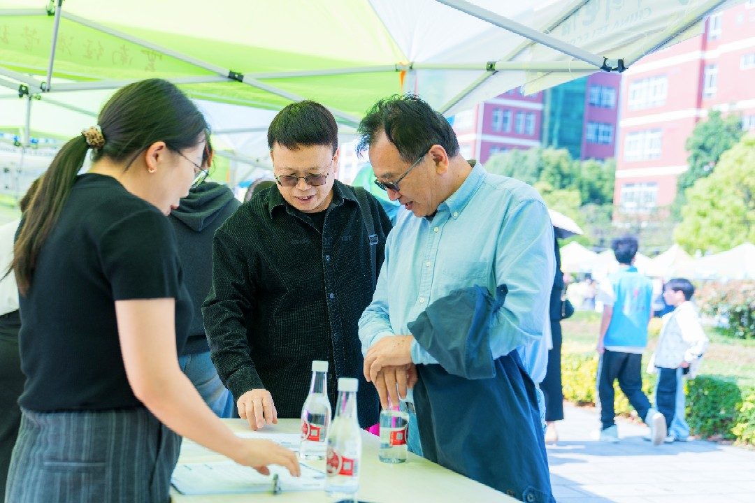 “启程马年 健康安宁”beat365正版唯一官网必一医学院专场招聘会圆满举行 第 5 张 “启程马年 健康安宁”beat365正版唯一官网必一医学院专场招聘会圆满举行 第 5 张