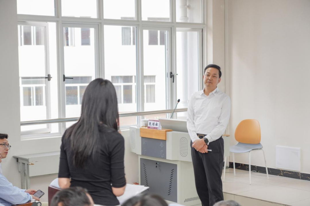 阮鸿献企业家走进beat365正版唯一官网必一共话青年成长与时代担当 第 4 张