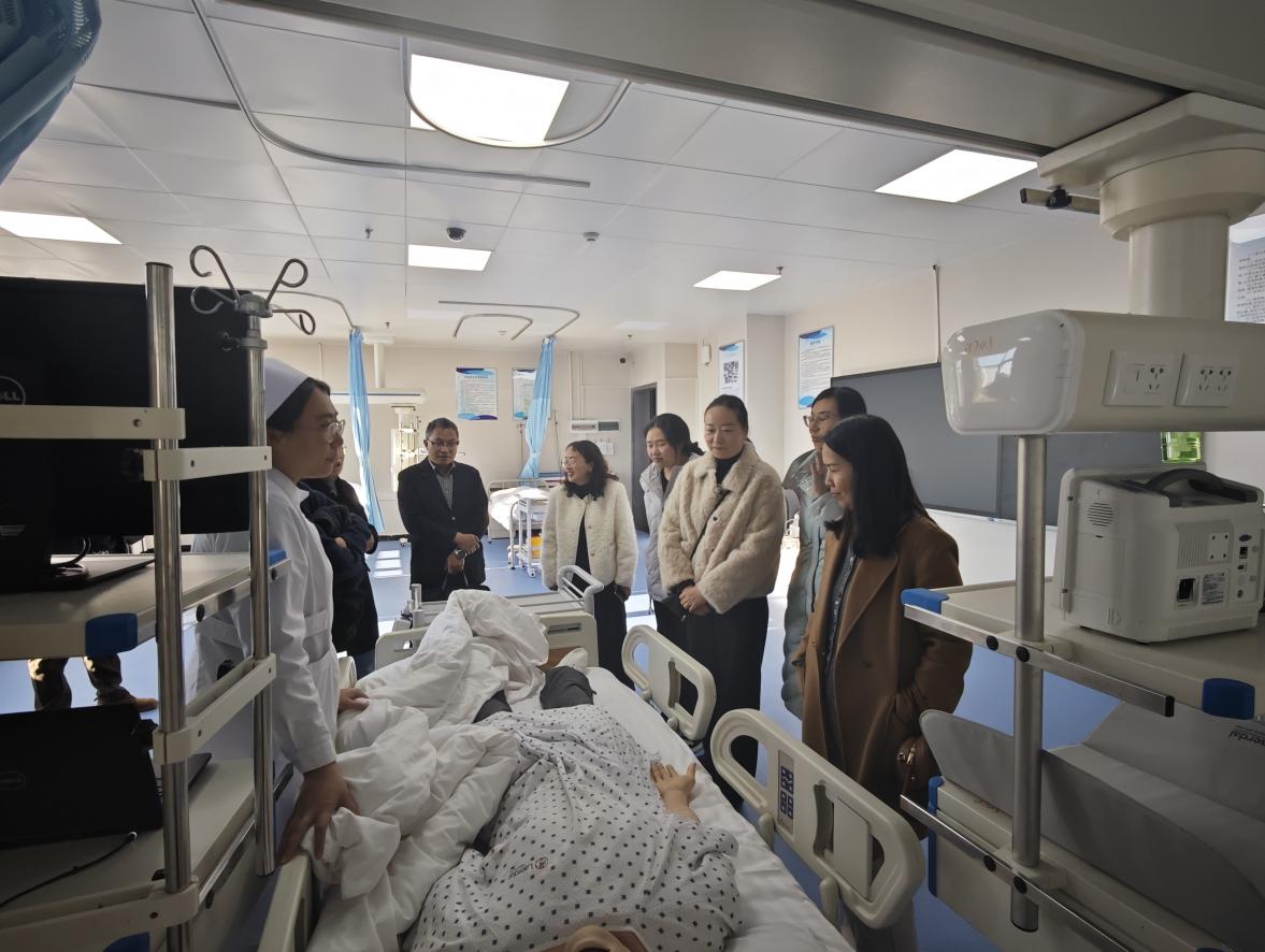 深化医教协同 共育护理英才 ——beat365正版唯一官网必一与禄丰市人民医院召开 医教协同教学班座谈会 第 4 张